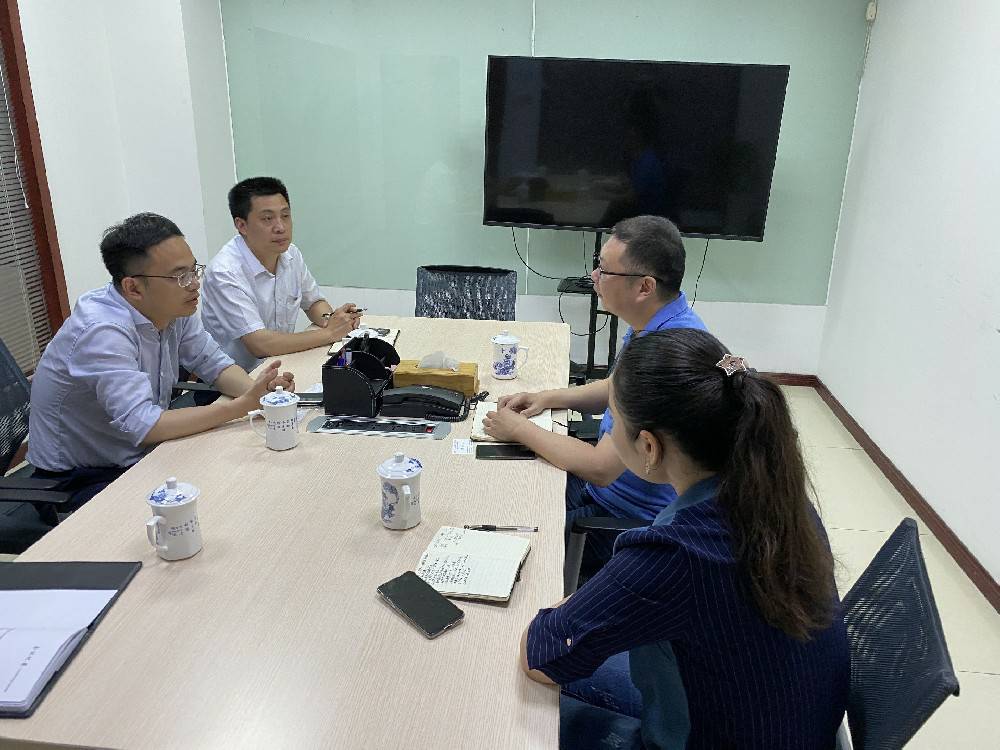 无锡市工信局领导来华体会手机网页版-华体会(中国)科技开展“三联三解”活动